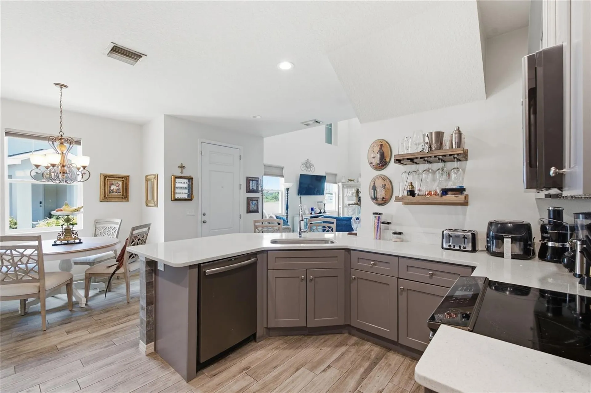 1934 Lake Ridge Boulevard Clearwater FL 33763
