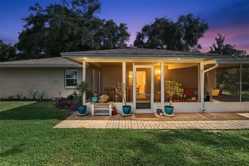 5432 Southgrove Place Lakeland FL 33812