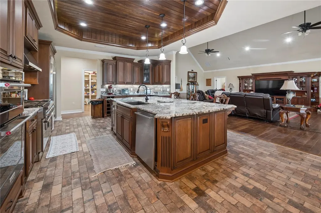 4107 SW State Road 45 Newberry FL 32669