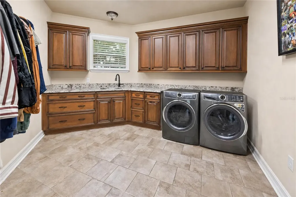 4107 SW State Road 45 Newberry FL 32669