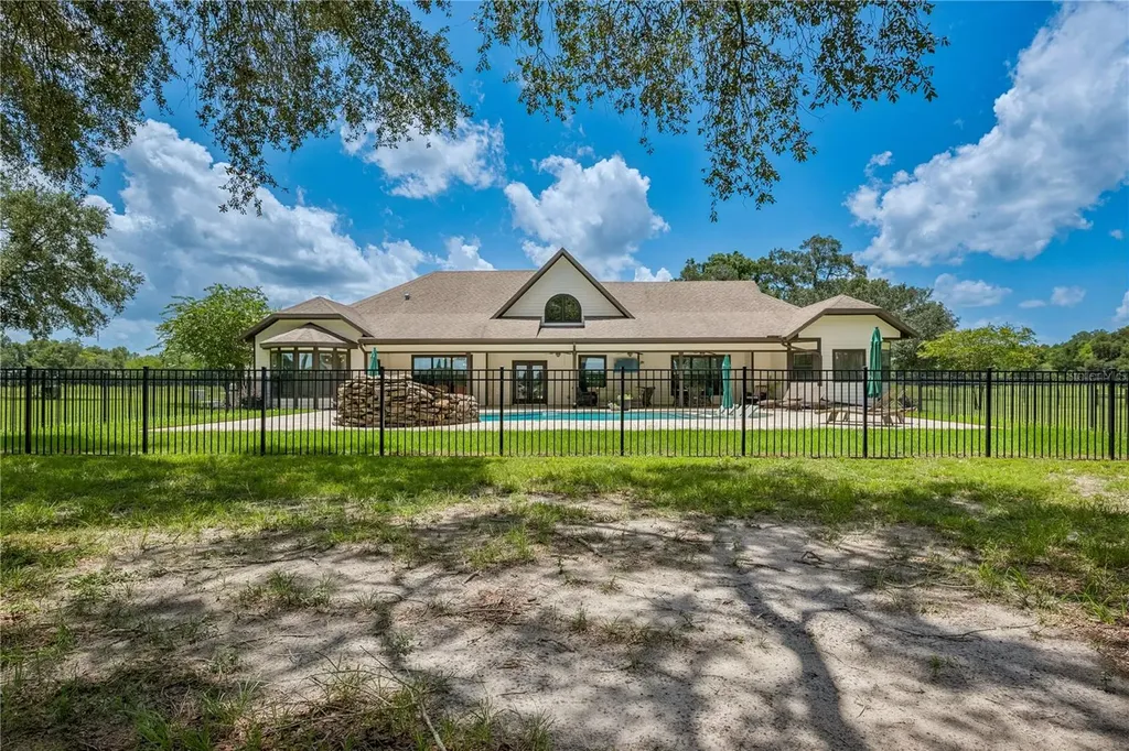 4107 SW State Road 45 Newberry FL 32669