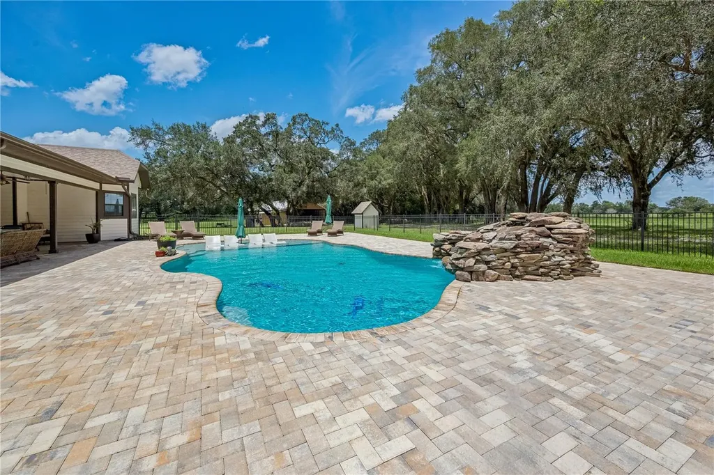 4107 SW State Road 45 Newberry FL 32669