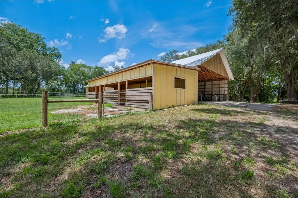 4107 SW State Road 45 Newberry FL 32669