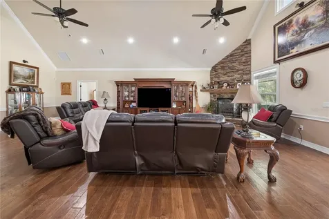 4107 SW State Road 45 Newberry FL 32669