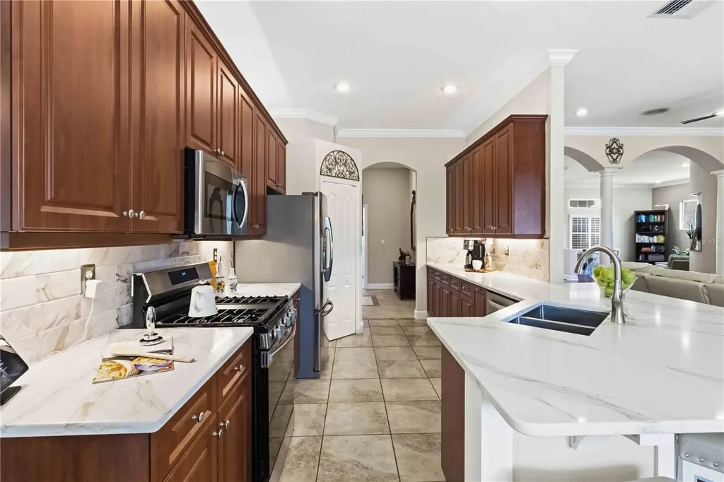 16817 Harrierridge Place Lithia FL 33547