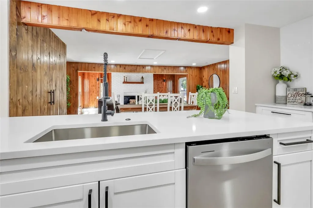 16123 E Lake Burrell Drive Lutz FL 33549