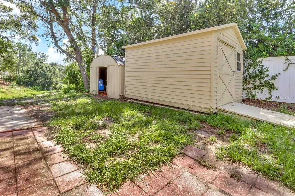 16123 E Lake Burrell Drive Lutz FL 33549