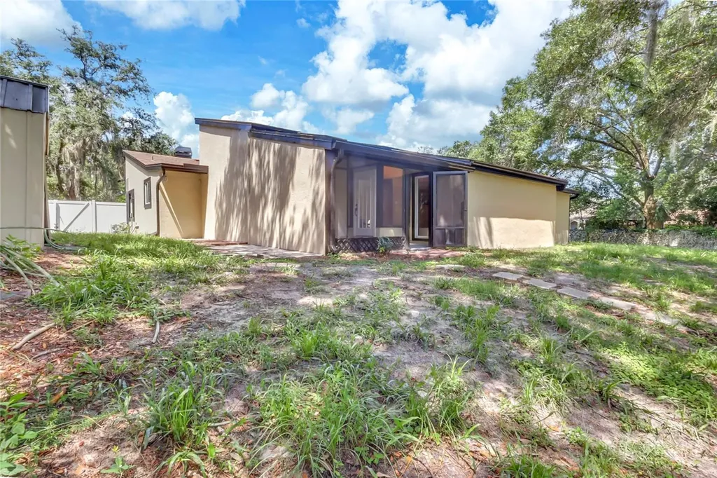 16123 E Lake Burrell Drive Lutz FL 33549