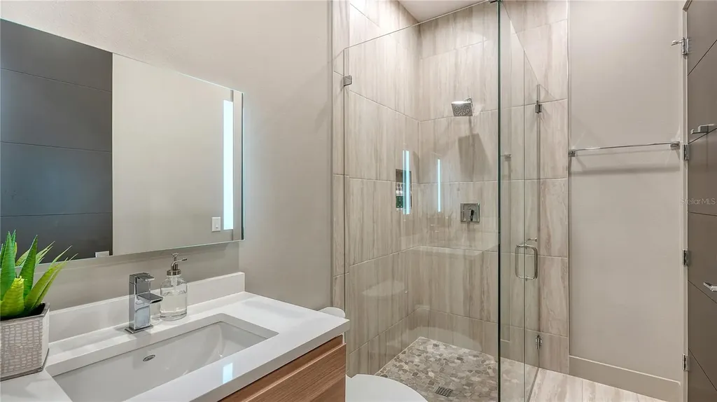 543 Columbia Court Sarasota FL 34236