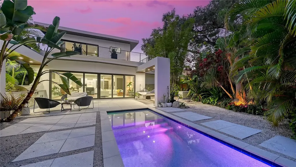 543 Columbia Court Sarasota FL 34236