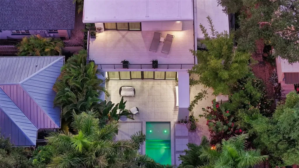 543 Columbia Court Sarasota FL 34236