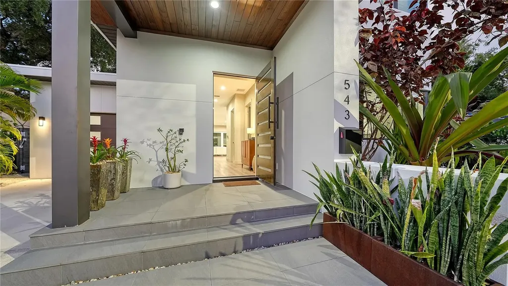 543 Columbia Court Sarasota FL 34236