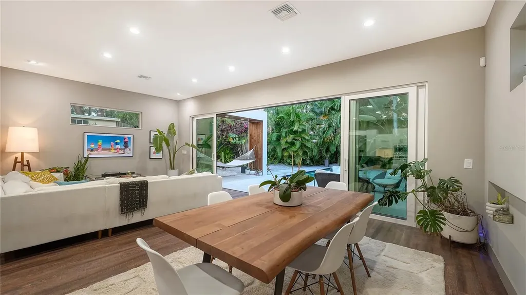 543 Columbia Court Sarasota FL 34236