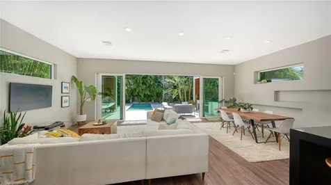 543 Columbia Court Sarasota FL 34236