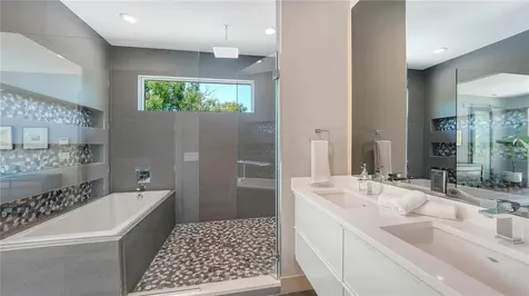 543 Columbia Court Sarasota FL 34236