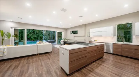 543 Columbia Court Sarasota FL 34236