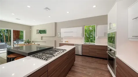 543 Columbia Court Sarasota FL 34236