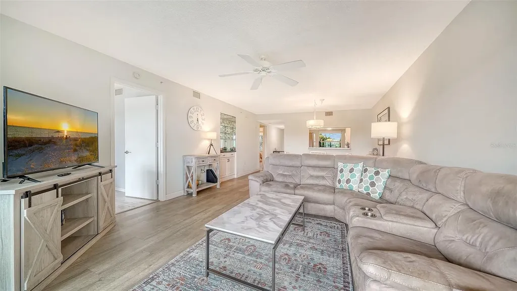 9320 Clubside Circle Sarasota FL 34238