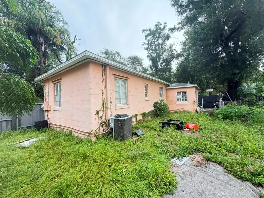 1011 E 108th Avenue Tampa FL 33612