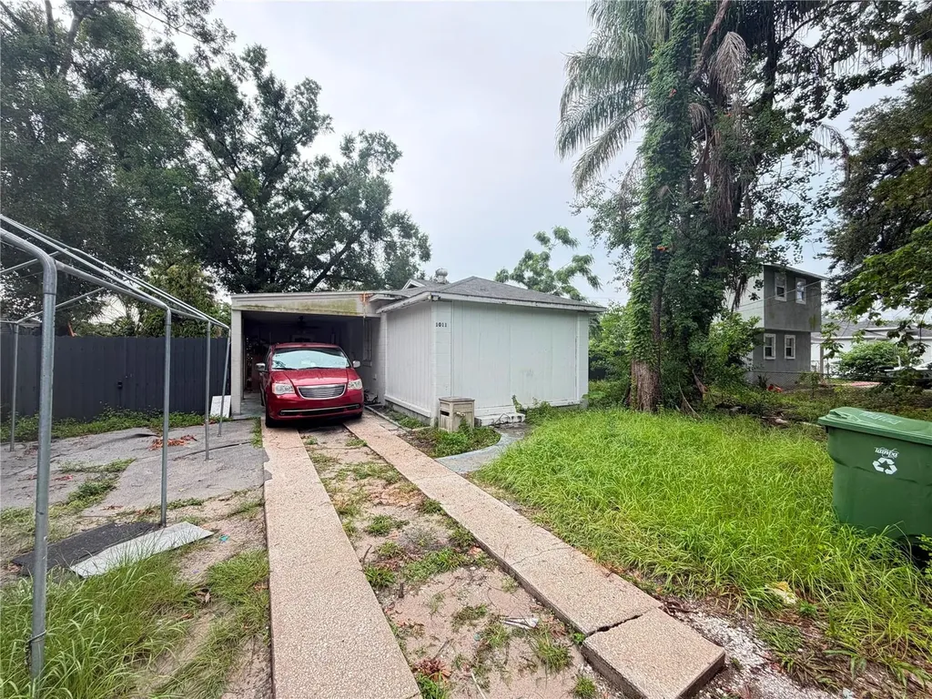 1011 E 108th Avenue Tampa FL 33612