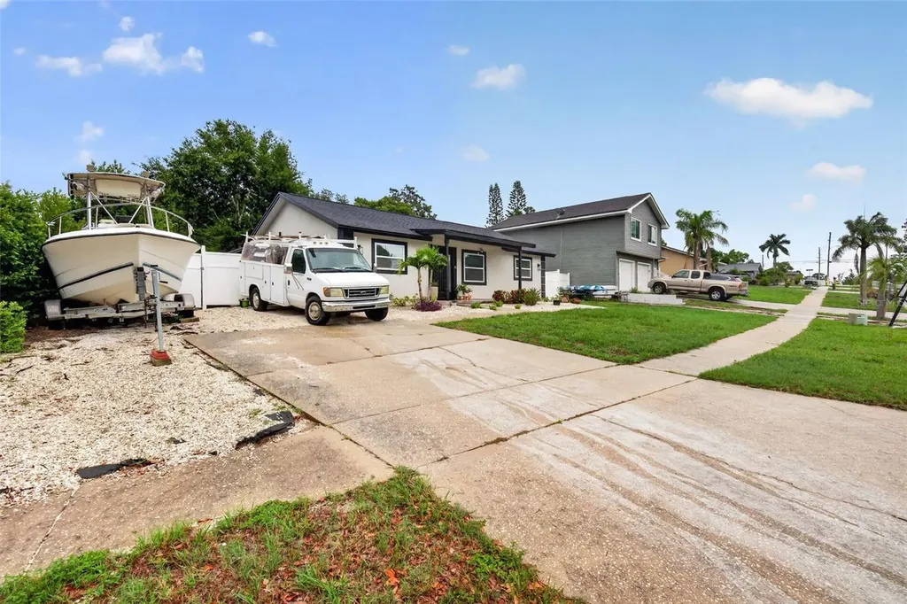 1435 Burning Tree Road Tarpon Springs FL 34689