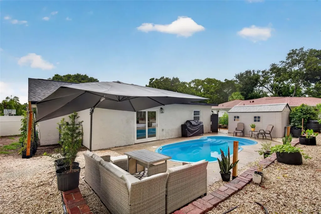 1435 Burning Tree Road Tarpon Springs FL 34689