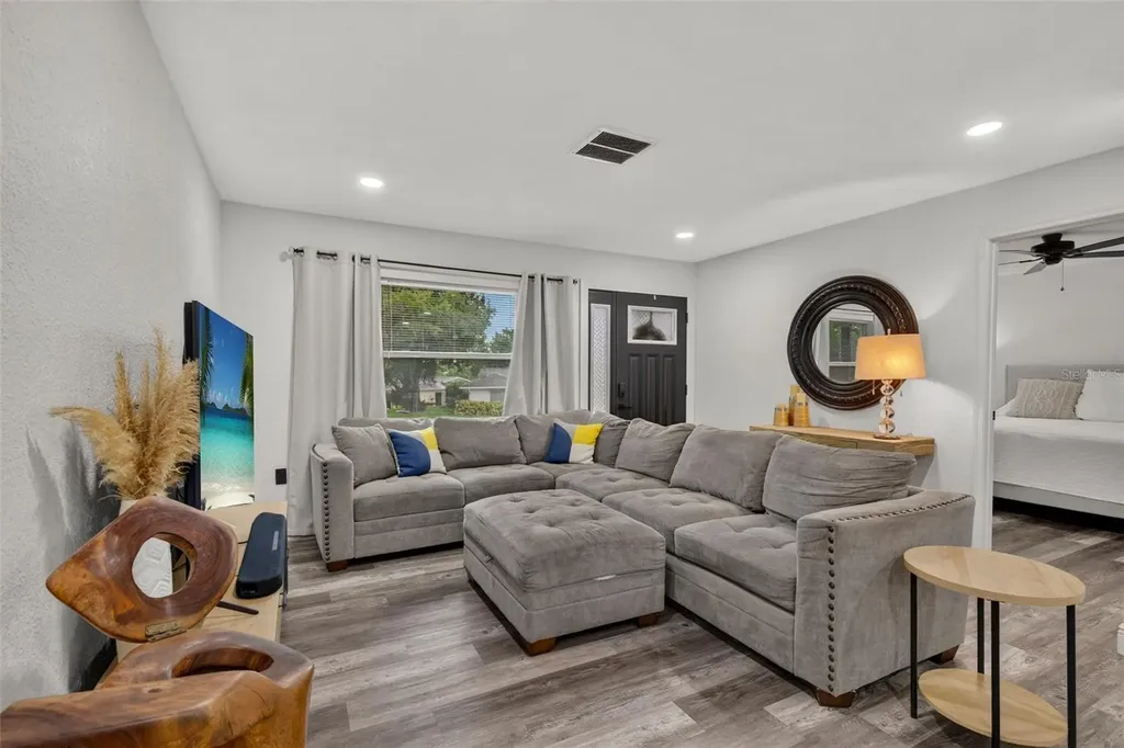 1435 Burning Tree Road Tarpon Springs FL 34689