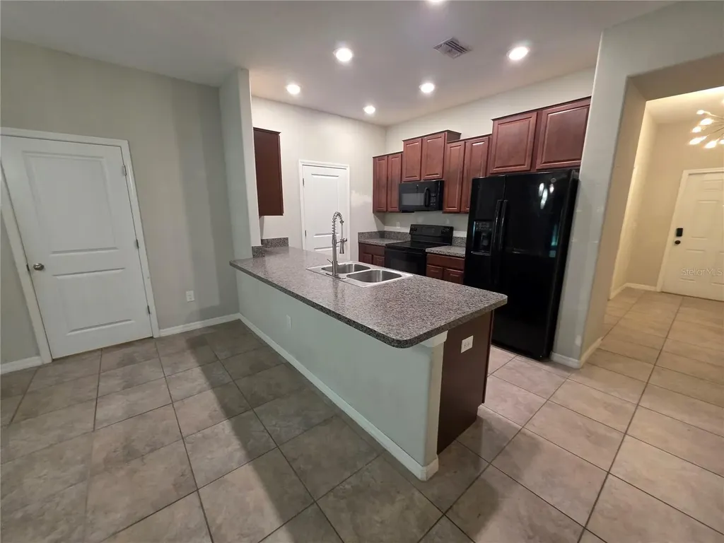10676 Lake Montauk Drive Riverview FL 33578