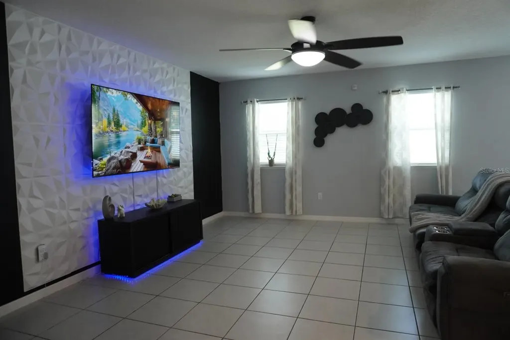 387 Pinecrest Loop Davenport FL 33837