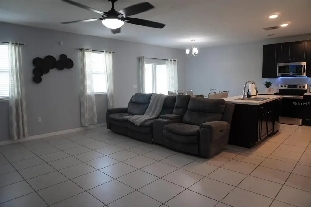 387 Pinecrest Loop Davenport FL 33837