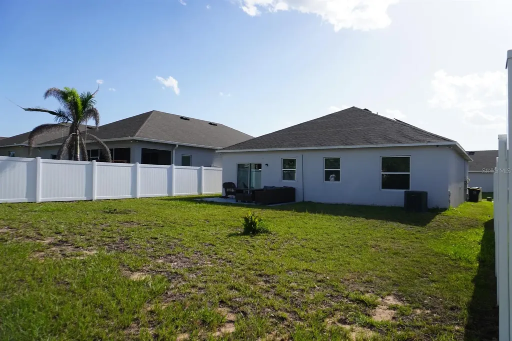 387 Pinecrest Loop Davenport FL 33837