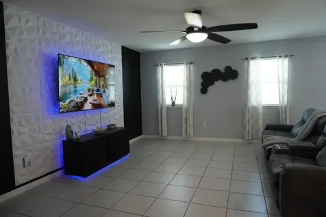 387 Pinecrest Loop Davenport FL 33837