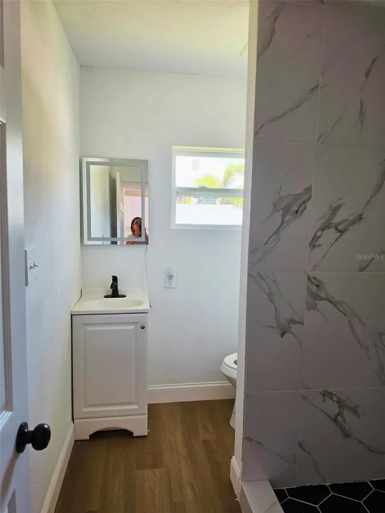 121 Bay Street Tarpon Springs FL 34689