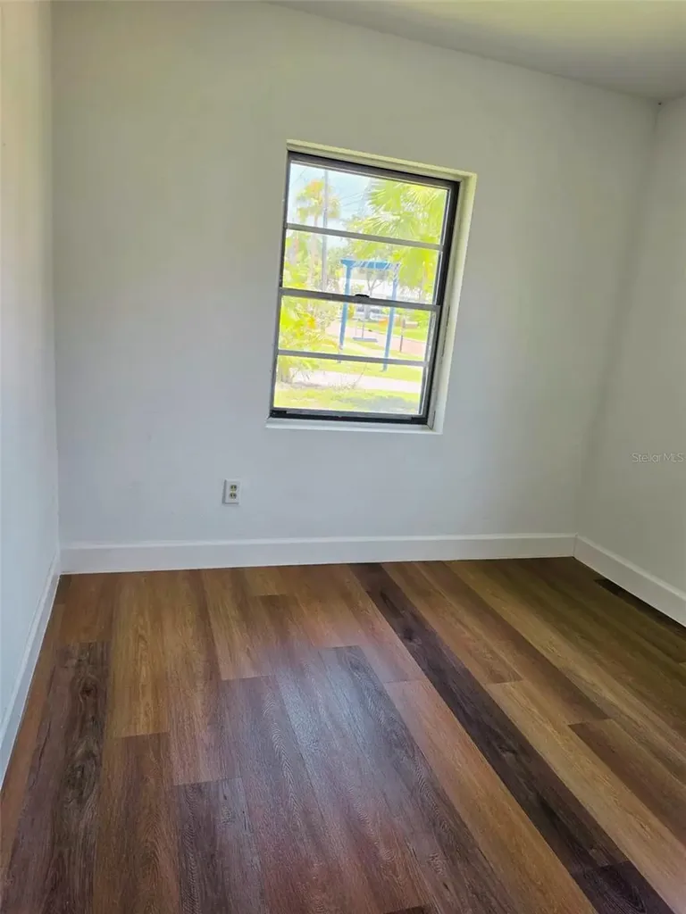 121 Bay Street Tarpon Springs FL 34689