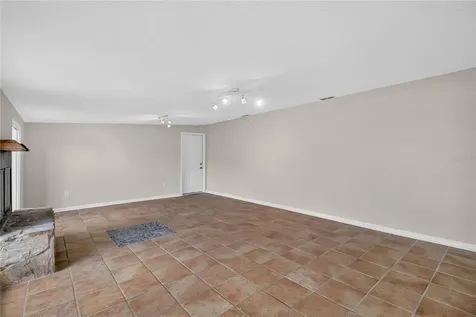120 81st Avenue NE St Petersburg FL 33702