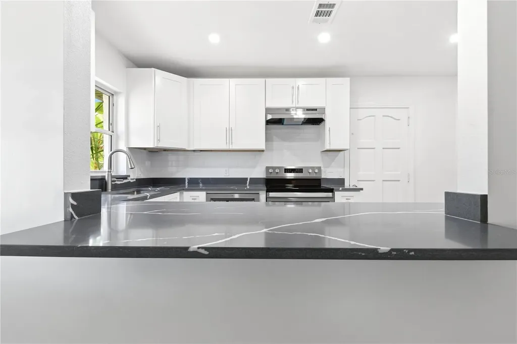 10 S Orion Avenue Clearwater FL 33765