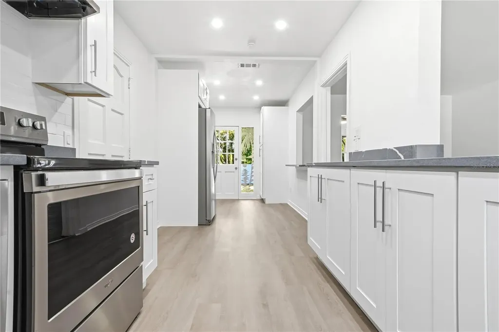 10 S Orion Avenue Clearwater FL 33765