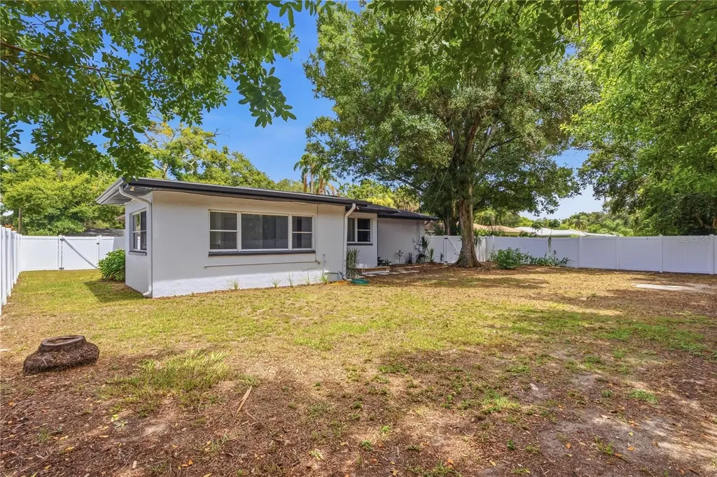 10 S Orion Avenue Clearwater FL 33765