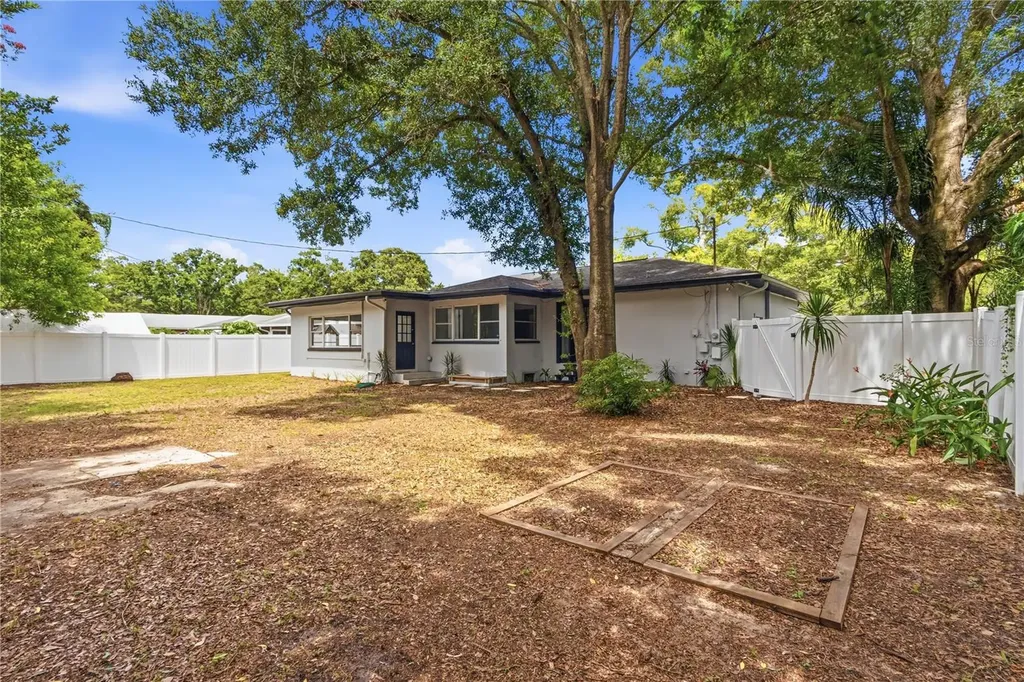 10 S Orion Avenue Clearwater FL 33765