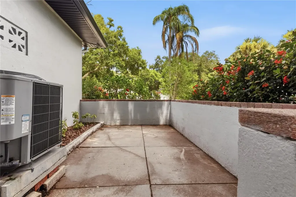 10 S Orion Avenue Clearwater FL 33765