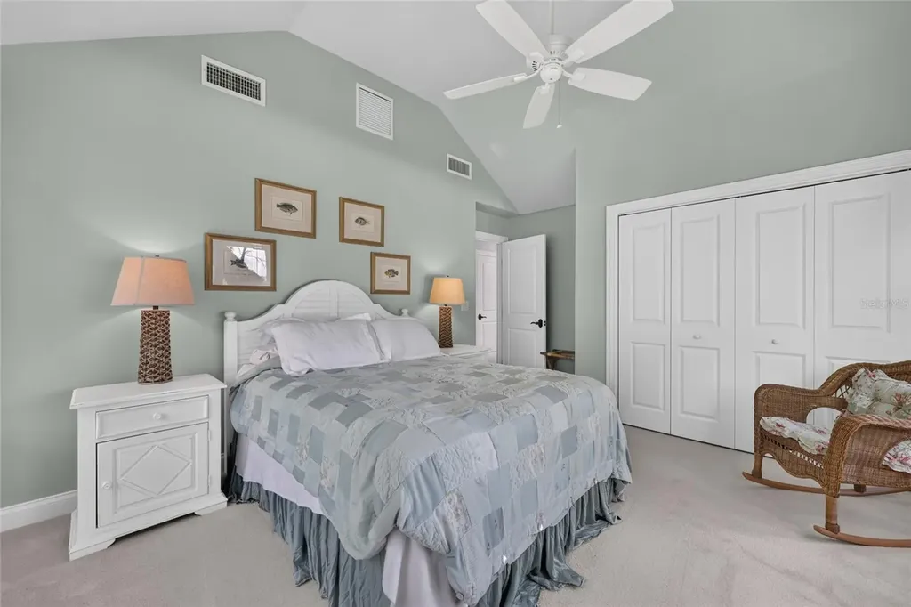 12950 E Highway 25 Ocklawaha FL 32179