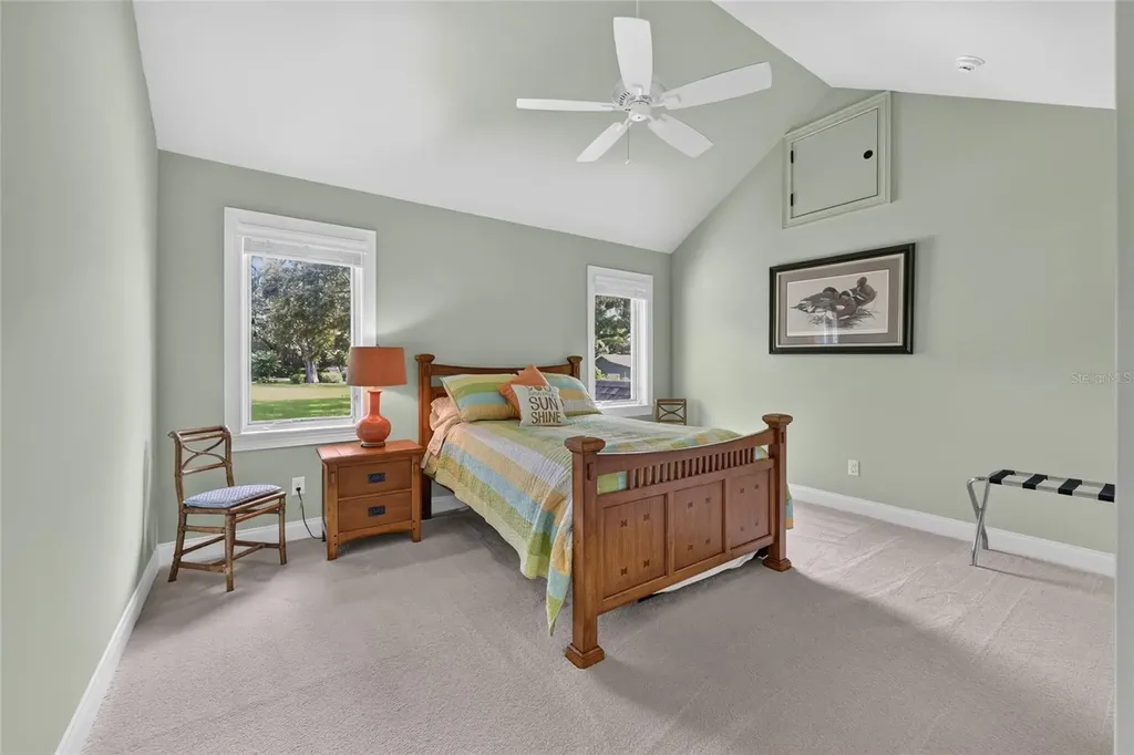 12950 E Highway 25 Ocklawaha FL 32179