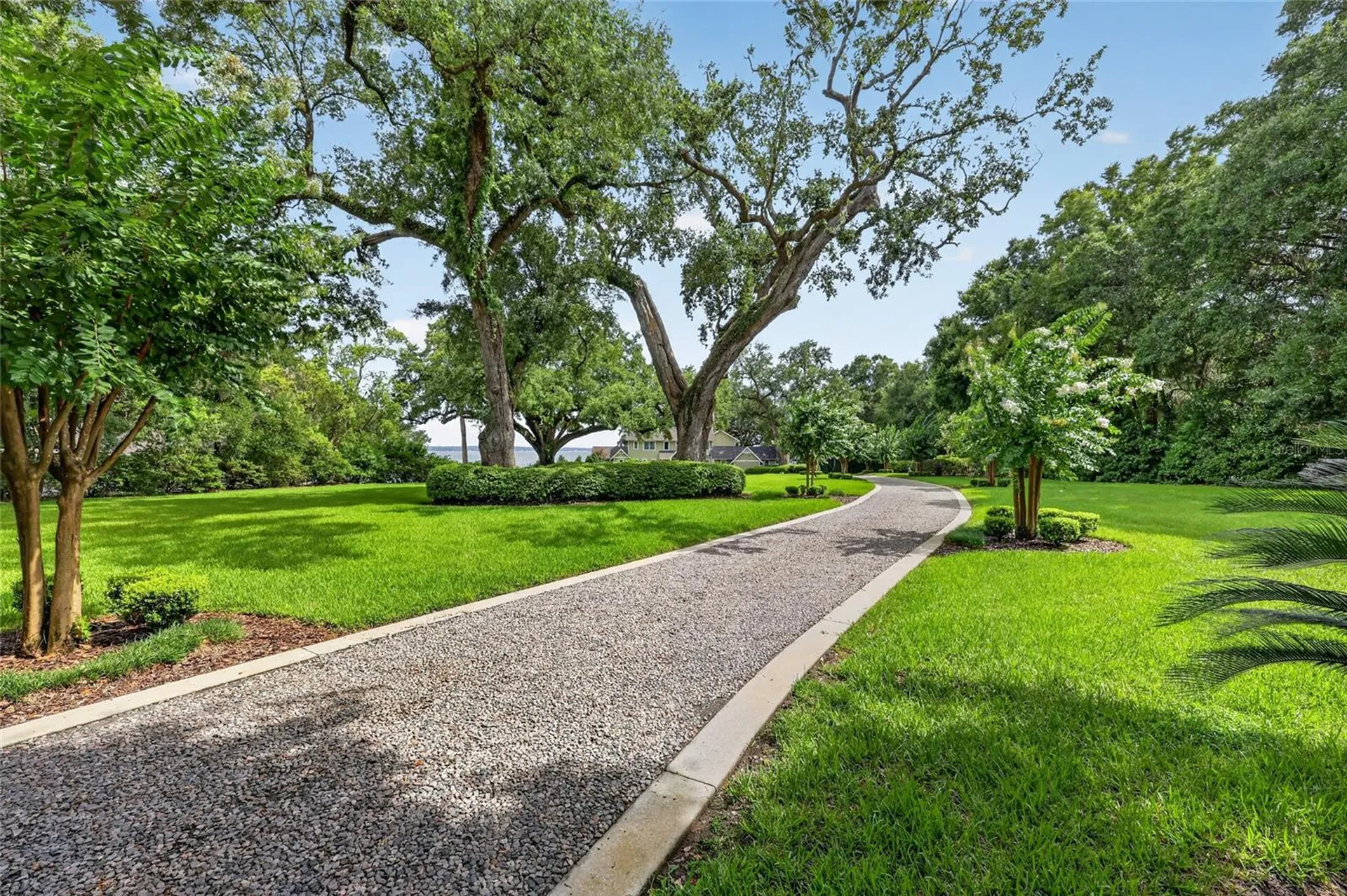 12950 E Highway 25 Ocklawaha FL 32179