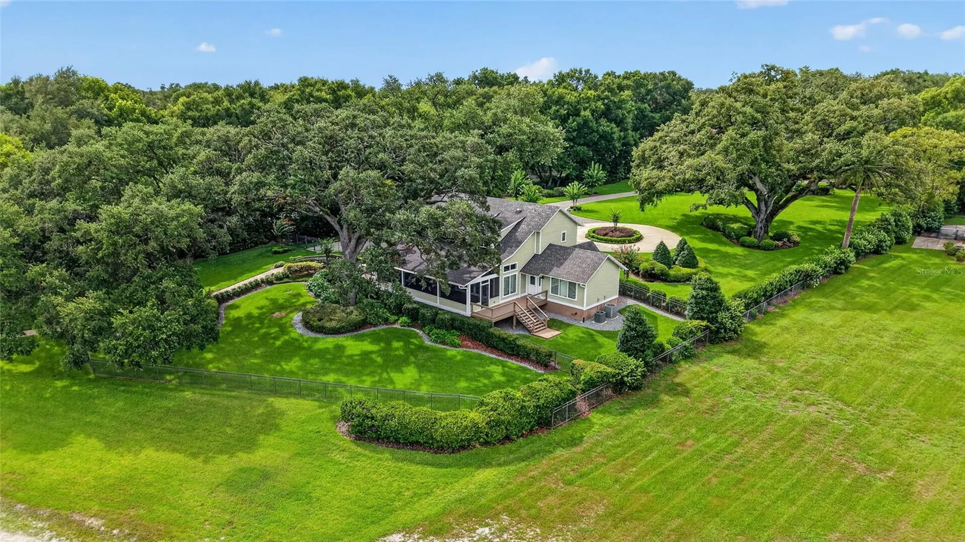 12950 E Highway 25 Ocklawaha FL 32179