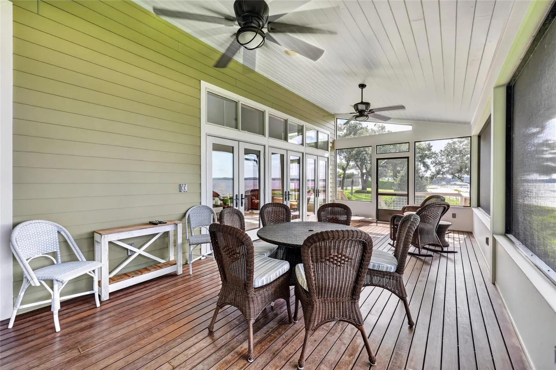 12950 E Highway 25 Ocklawaha FL 32179