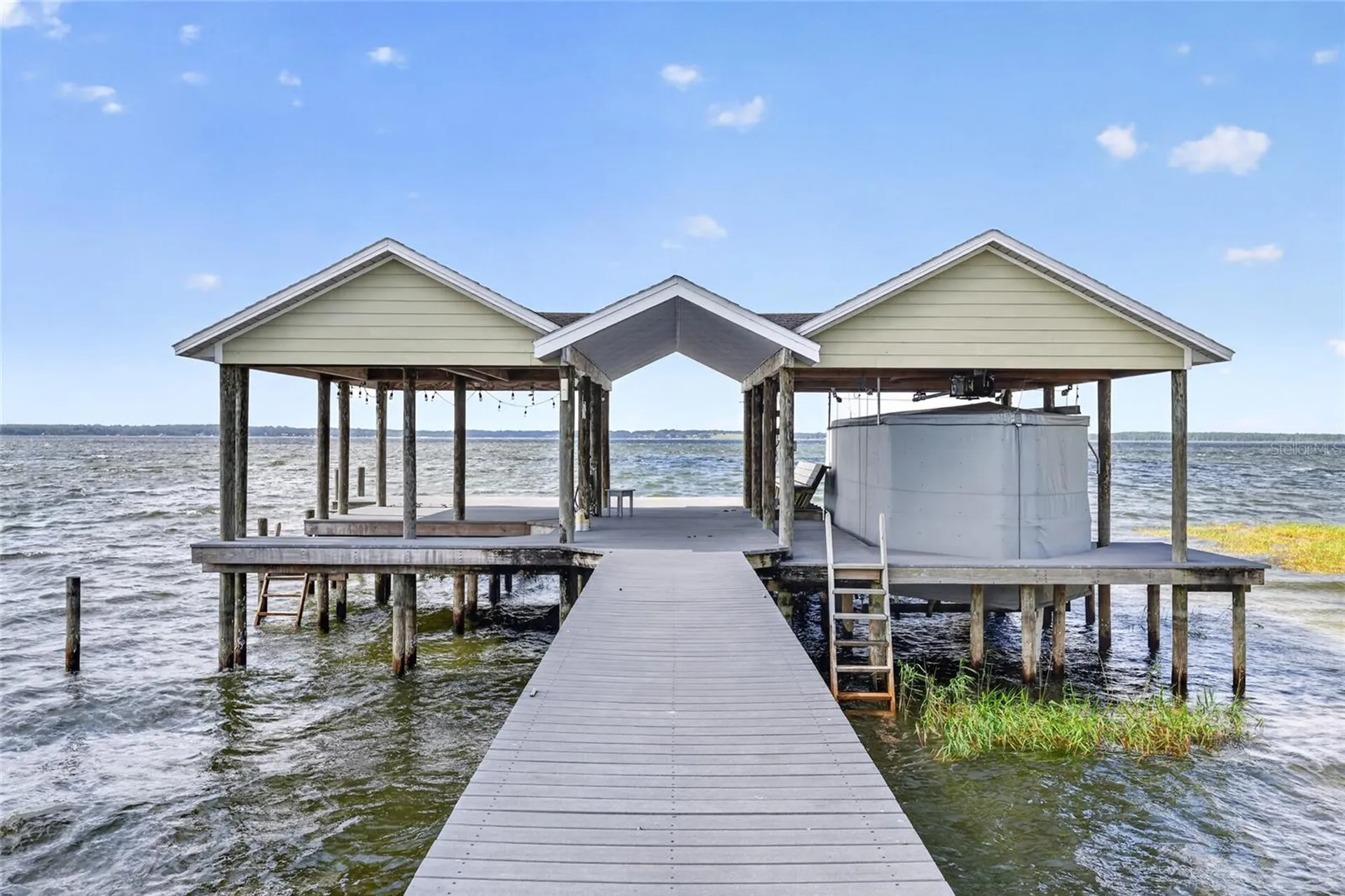 12950 E Highway 25 Ocklawaha FL 32179