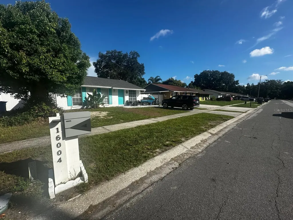 16004 Saddle Creek Drive Tampa FL 33618
