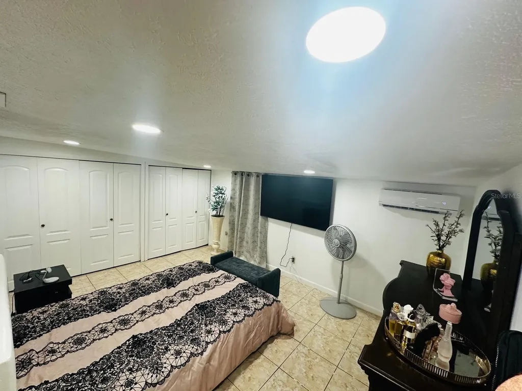 16004 Saddle Creek Drive Tampa FL 33618