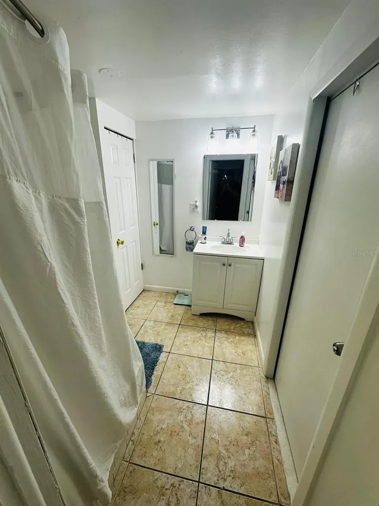 16004 Saddle Creek Drive Tampa FL 33618