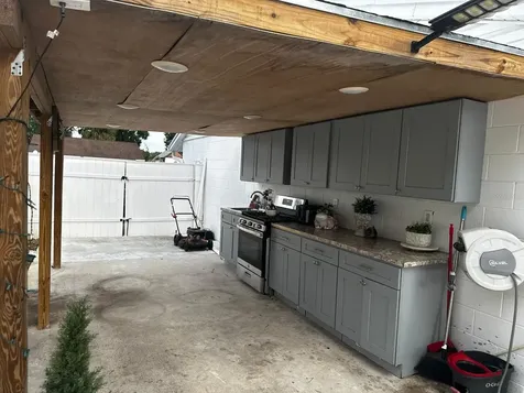 16004 Saddle Creek Drive Tampa FL 33618